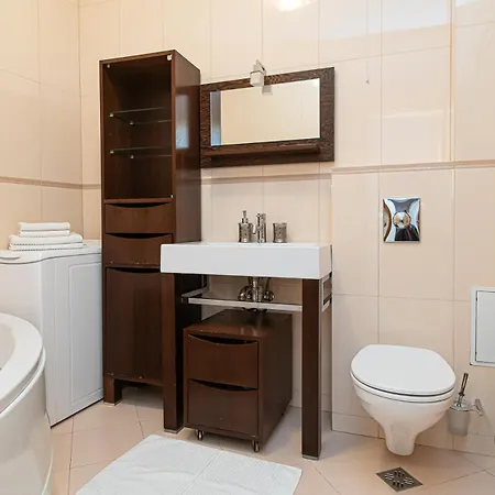 Town Hall With Jacuzzi By Urban Rent *