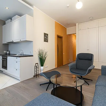 Town Hall With Jacuzzi By Urban Rent Apartment Vilnius